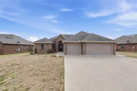 1411 Amber, Centerton, AR 72719 photo 2