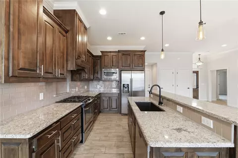1411 Amber, Centerton, AR 72719 photo 12