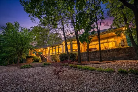 16 Ellwood Cir, Bella Vista, AR 72715