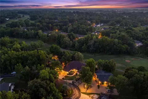 16 Ellwood Cir, Bella Vista, AR 72715