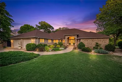 16 Ellwood Cir, Bella Vista, AR 72715