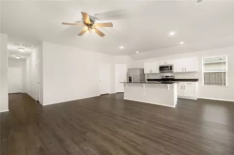 Living - 1771 King Rd, Centerton, AR 72719 photo 2 of 4