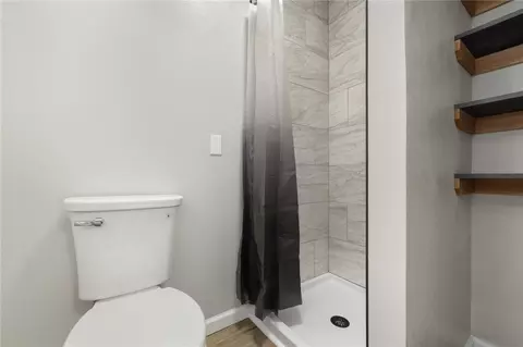 Bath - 4953 Maris Loop, Harrison, AR 72601 photo 5 of 6