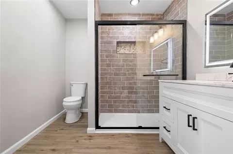 Bath - 4953 Maris Loop, Harrison, AR 72601 photo 2 of 6