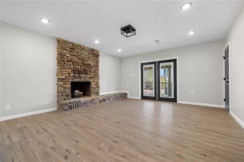 Living - 4953 Maris Loop, Harrison, AR 72601 photo 5 of 7