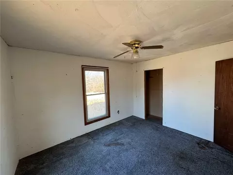 Bedroom - 446 Steamboat Dr, Norfork, AR 72658 photo 3 of 5