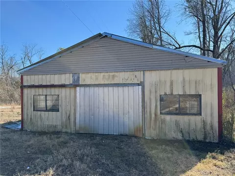 Exterior - 446 Steamboat Dr, Norfork, AR 72658 photo 2 of 3