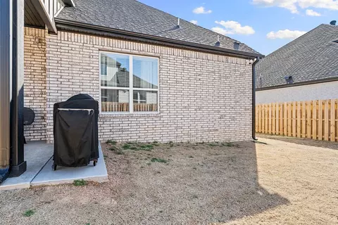 Exterior - 330 Rainforest Loop, Centerton, AR 72719 photo 6 of 7