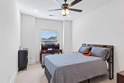Bedroom - 330 Rainforest Loop, Centerton, AR 72719 photo 4 of 5