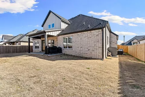 Exterior - 330 Rainforest Loop, Centerton, AR 72719 photo 4 of 7