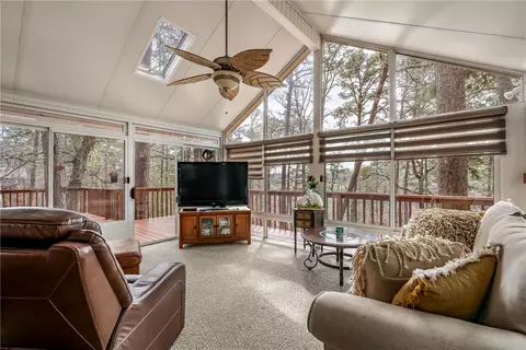 5 Pine Trail Rd, Rogers, AR 72756