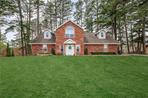 5 Pine Trail Rd, Rogers, AR 72756