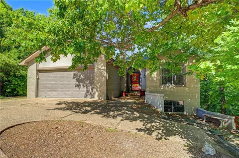 13 Blenheim Ln, Bella Vista, AR 72715