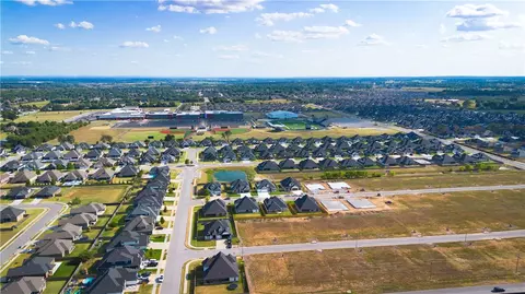 View/Area - 1121 Canyon Maple St, Centerton, AR 72719 photo 7 of 12