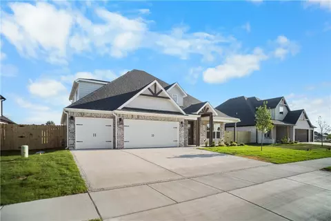 Exterior - 1121 Canyon Maple St, Centerton, AR 72719 photo 2 of 4