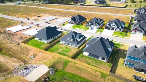 View/Area - 1121 Canyon Maple St, Centerton, AR 72719 photo 9 of 12