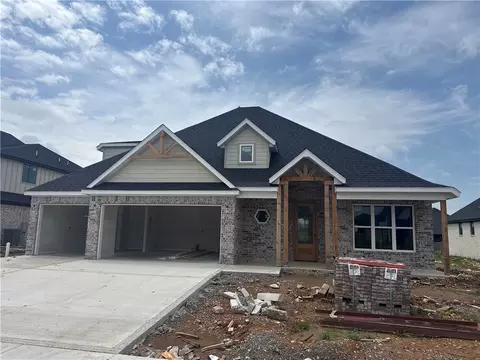 Exterior - 1121 Canyon Maple St, Centerton, AR 72719 photo 2 of 5