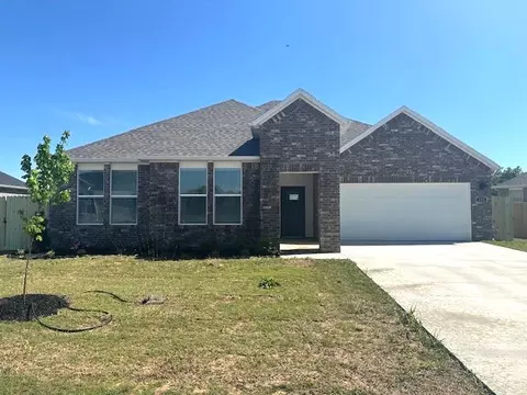 455 W Canada Dr, Farmington, AR 72730