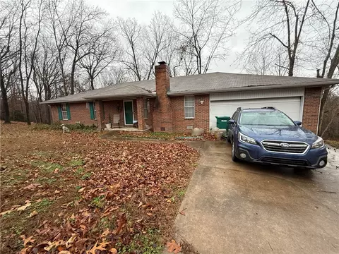 9766 Buckskin Cir, Rogers, AR 72758