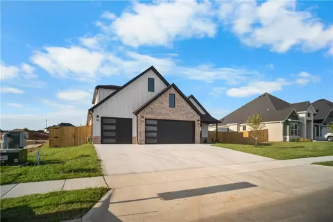 Exterior - 1130 Canyon Maple St, Centerton, AR 72719 photo 3 of 6