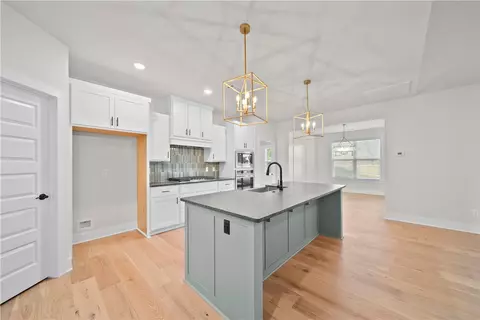 Kitchen - 1130 Canyon Maple St, Centerton, AR 72719 photo 1 of 1