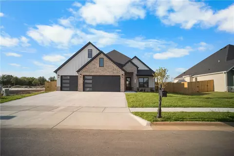 Exterior - 1130 Canyon Maple St, Centerton, AR 72719 photo 2 of 6