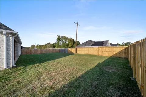 Exterior - 1130 Canyon Maple St, Centerton, AR 72719 photo 2 of 4