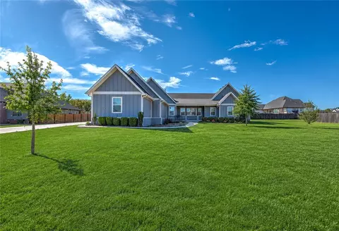 11775 Giles Rd, Farmington, AR 72730