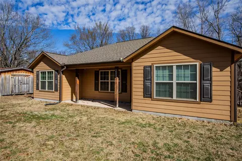 12238 Cavewood Rd, Rogers, AR 72756