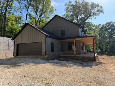 1902 N Double Springs Rd, Fayetteville, AR 72704