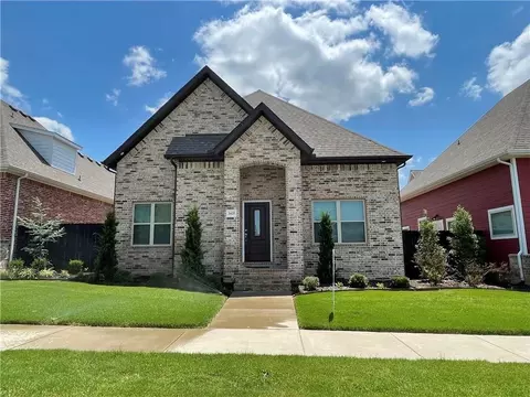 3425 W Pinot Ln, Fayetteville, AR 72704