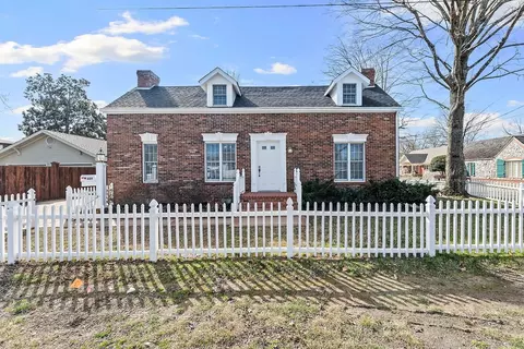 609 Jefferson St, Bentonville, AR 72712