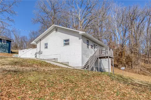 411 Beaver Circl Dr, Anderson, MO 64831
