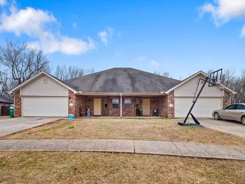 75 W 81 W Dakota Trl, Farmington, AR 72730