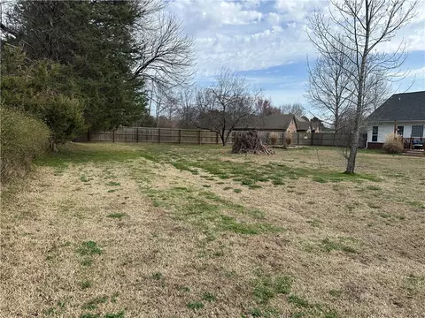 Exterior - 40 Daniel Dr, Conway, AR 72032 photo 9 of 9