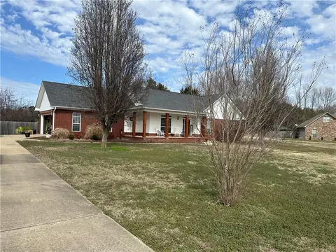 Exterior - 40 Daniel Dr, Conway, AR 72032 photo 6 of 9