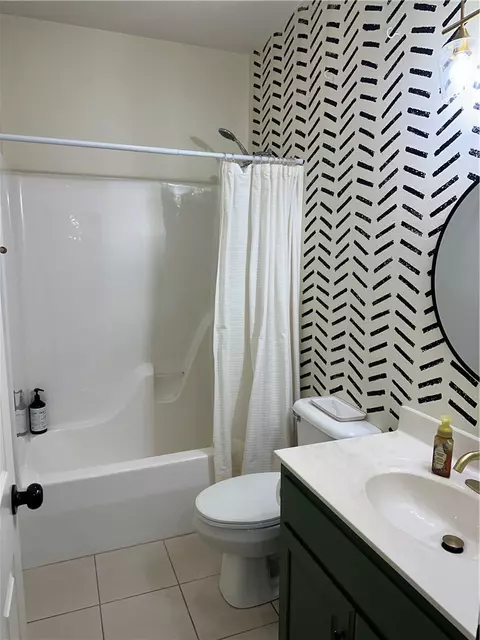 Bath - 40 Daniel Dr, Conway, AR 72032 photo 3 of 4