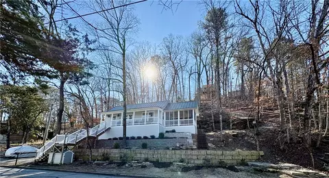 320 Spring St, Eureka Springs, AR 72632