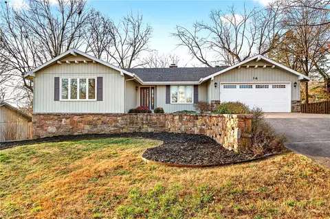 14 Elizabeth Dr, Bella Vista, AR 72715