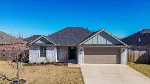 988 Arden St, Springdale, AR 72762