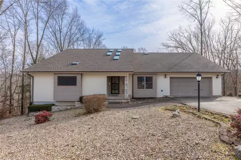 12 Scalloway Cir, Bella Vista, AR 72715