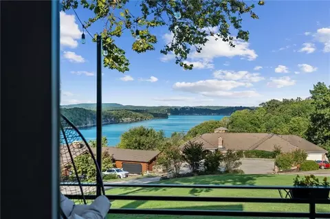 View/Area - 8289 Eagle Crest Dr, Rogers, AR 72756 photo 2 of 9