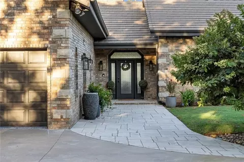 Exterior - 8289 Eagle Crest Dr, Rogers, AR 72756 photo 3 of 11