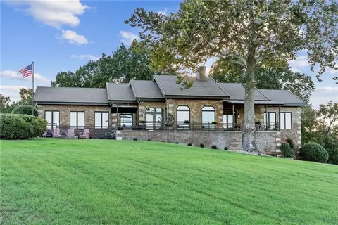 8289 Eagle Crest Dr, Rogers, AR 72756