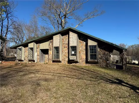 1107 Avenue 3 SE, Atkins, AR 72823