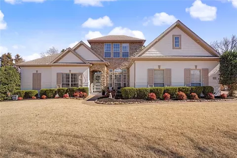 3340 N Doyne Hamm Dr, Fayetteville, AR 72703