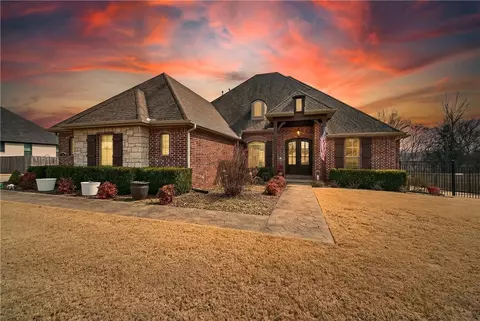 2321 Riverwater Ln, Fayetteville, AR 72703