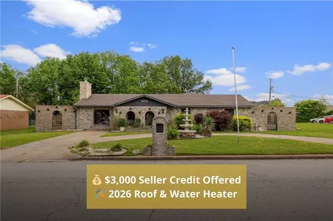 603 Thomas Blvd, Springdale, AR 72762