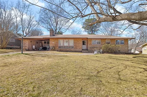 622 S Kelley St, Harrison, AR 72601