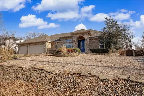 5 Daviot Ln, Bella Vista, AR 72715